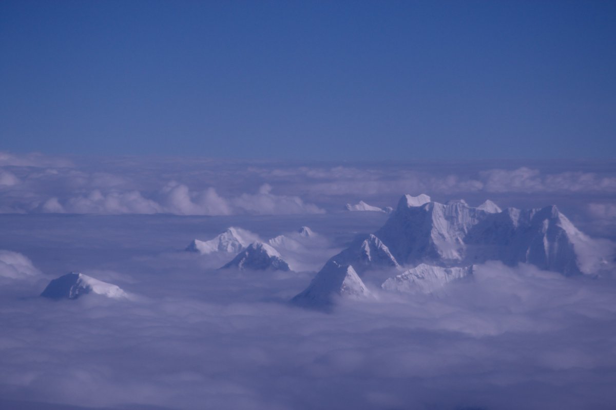 jrambaud's tweet photo. 1) #Karyolung 6511m 2) Karyolung, 6511 m. #Khatang 6853 #PanayoTippa 6696m #Tengkangboche 6500m #Biggpherago 6730m 3) #NgozumpaKang, 7916 m ##GyachungKang, 7952 m #Numbur, 6959 m #Khatang, 6853 m 4) #Melungtse 7181m #Himalayas @KrisAnnapurna @AstroAventura https://t.co/YBp2LKb57H