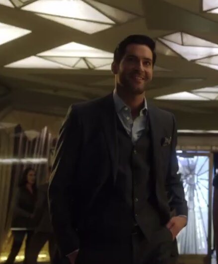 Lucifer’s wardrobe in 3x16 Infernal Guinea Pig