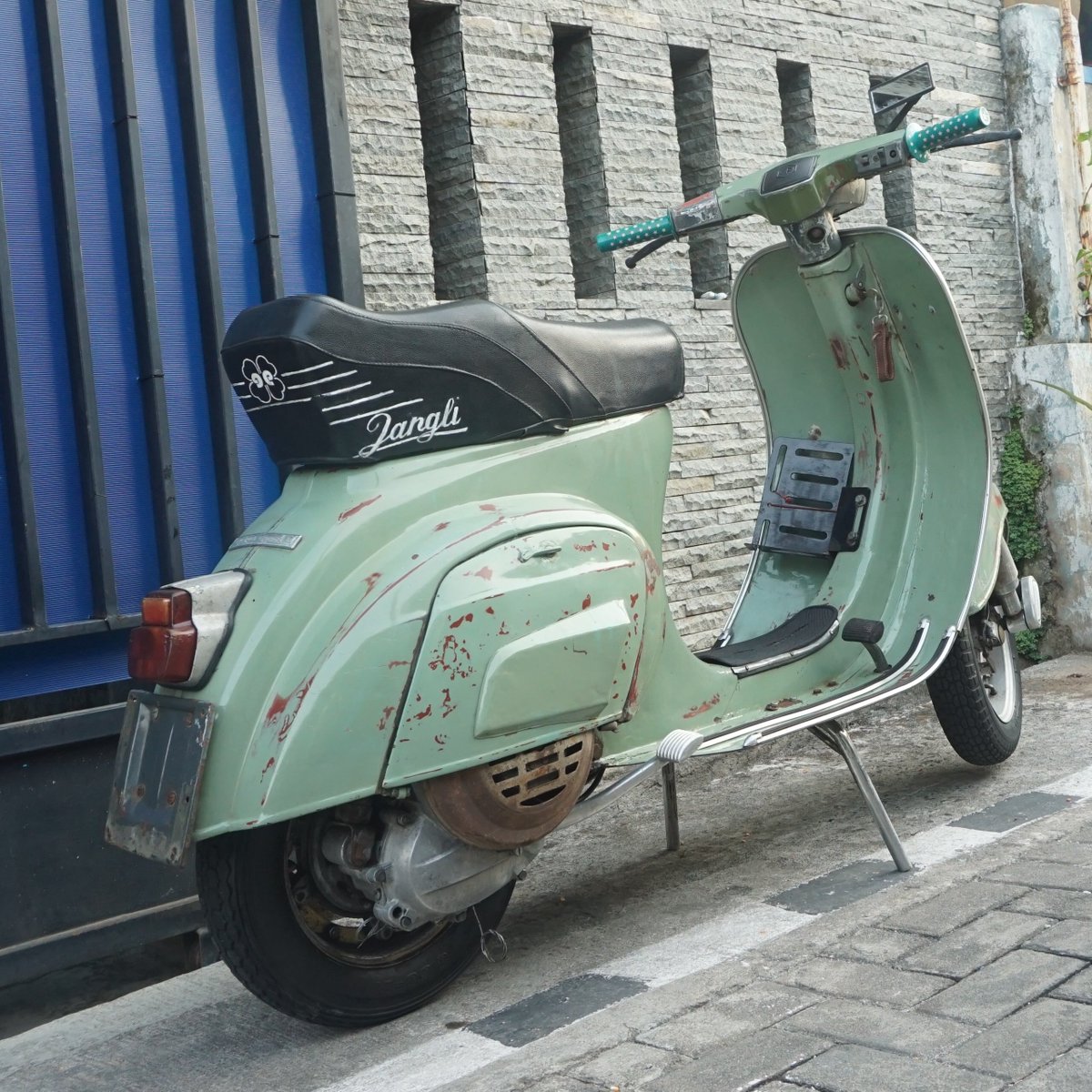VespaRawk's tweet photo. Vespa PTS Special tahun 1976

Plat H, STNK Akur
Cat Ori Banyak Spetnya
Mesin Racing Upgrade 130cc

info lengkap
WA: 085640782878
Lokasi: Semarang

Bisa Bantu Kirim Unit
Insya Allah Amanah
Terima Kasih

#jualvespa #vespapts #vespaspecial 
@TweetVespa @JualVespaid @juALVESpa https://t.co/7BJt2nZffZ