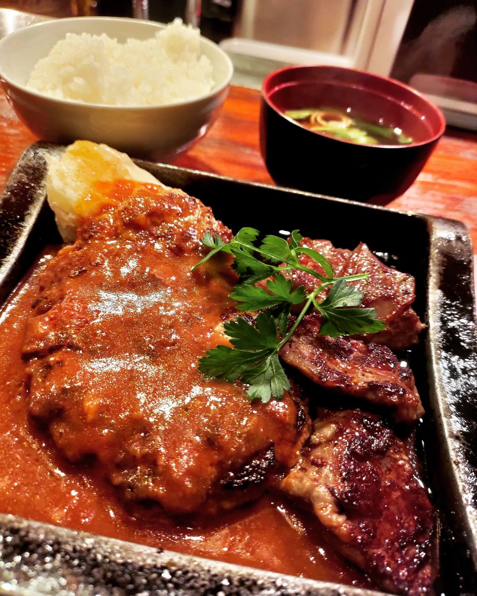 Tx Ogaken 鉄板ダイニング Tetsu 和牛ハンバーグ と ハラミ 夢のハーモニー 満腹名物哲ステーキ 1300円 鉄板ダイニングtetsu 関内 太田町 日本大通り 鉄板焼き ハンバーグ Teppandiningtetsu T Co X9jhjvs78q