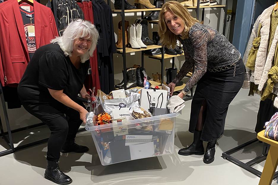 Nog een paar dagen voor winactie <a href="/AalsmeerCentrum/">Aalsmeer Centrum</a>. Vrijdag trekking laatste kassabon voor 'goodie-box bit.ly/3kXqYGo