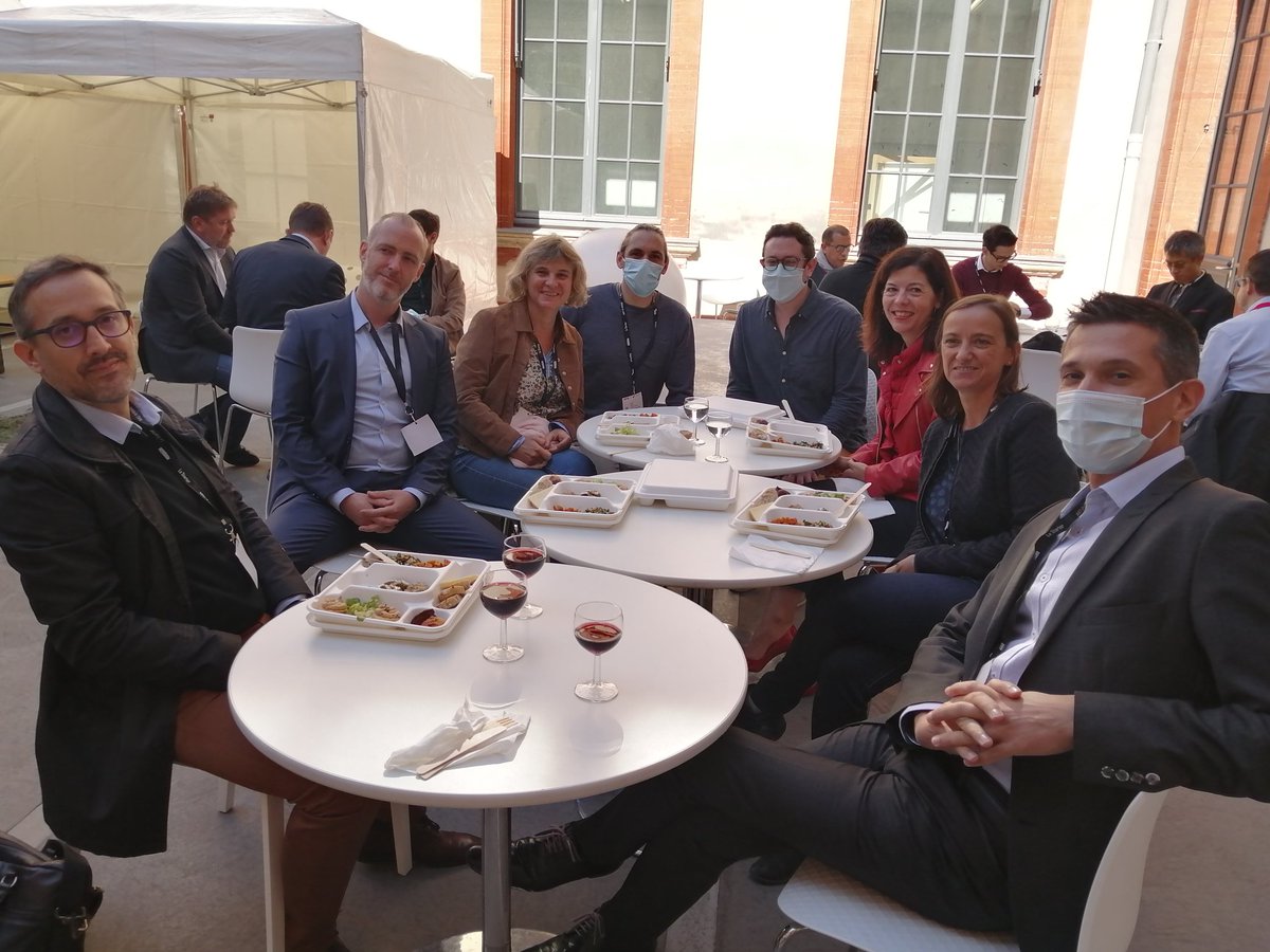La team régionale #data #iA #opendata de #occitanie. Merci <a href="/La_Melee/">La Mêlée</a> pour votre accueil et la hauteur des débats que vous facilitez pour un numérique   éthique,  souverain, acceptable.