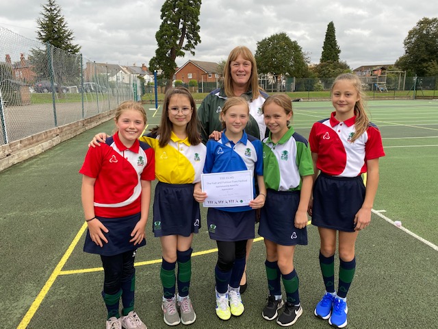 HeadAtTheElms's tweet image. This is the ‘White Jaguar’ team from this afternoon's Year 6 Fast and Furious Fives Hockey Tournament receiving their award for Sportsmanship. #GoFurther