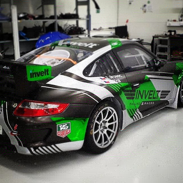 AbstraxiDesign's tweet photo. From design to reality💥 #wrapdesign #carwrap #carwraps #liverydesing #diseñocoche #car #porsche #porschewrap #gt3cup #porschegt3 #chromevinyl #carart #customdesign #rally #racing #carlifestyle #porschegt3cup https://t.co/jSVqjBaBll