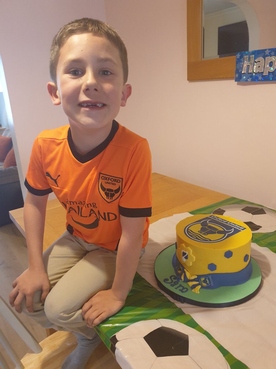 JimEng29's tweet image. Joined twitter just to do this... @OUFCOfficial is it possible to wish our Sam a happy birthday please? Chuffed with cake and shirt!