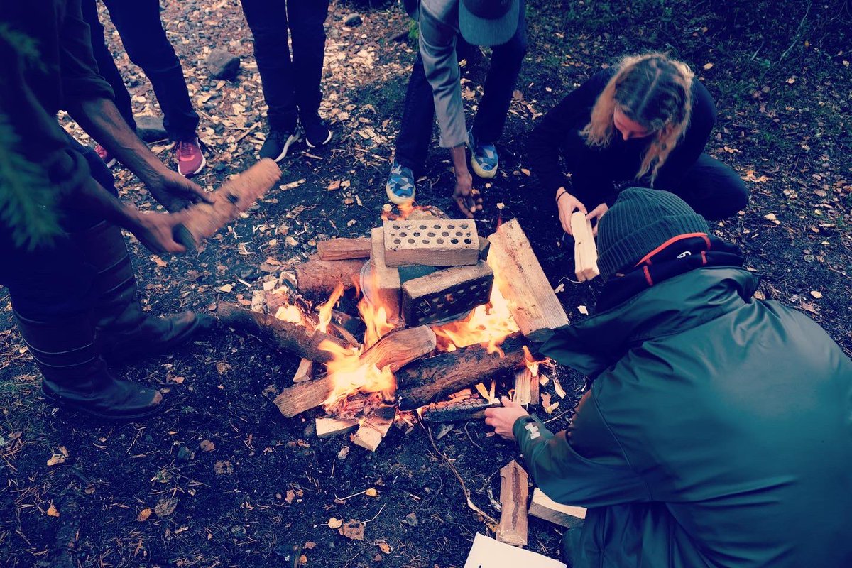 slustudyforests's tweet photo. Students in the SLU Forest History course conducting a birch bark tar experiment. 
When the bark is heated, the bark oil sweats out and can be collected. The tar has adhesive and water-repelling properties; is a strong antiseptic and when mixed with herbs was used as medicines. https://t.co/zC9wU22m9O