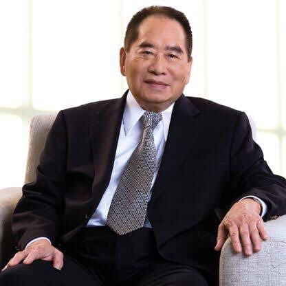 This guy’s name is Henry Sy.But before he was “Mr. Henry Sy” he was a no one and his experience made him one of the richest today.So who is Mr. Henry Sy?Here’s his picture: