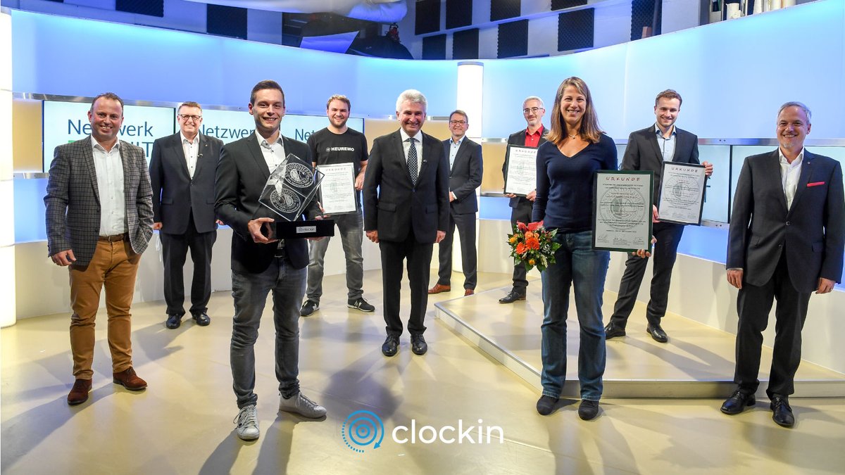 Wir wurden gestern von <a href="/a_pinkwart/">Andreas Pinkwart</a> mit dem ZENIT #Innovationspreis ausgezeichnet. Wir freuen uns riesig! 

Unsere Mission kleine und mittelständische Unternehmen zu digitalisieren geht weiter! 🚀

Danke an <a href="/ZENITGmbH/">ZENIT GmbH</a>.