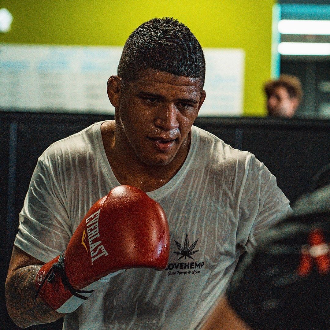 LoveHempuk's tweet photo. Brand Ambassador @GilbertDurinho is a proud member of #TeamLoveHemp! Try our range of CBD products to find out why! https://t.co/FGgzlZretL https://t.co/ioLZ67puYP
