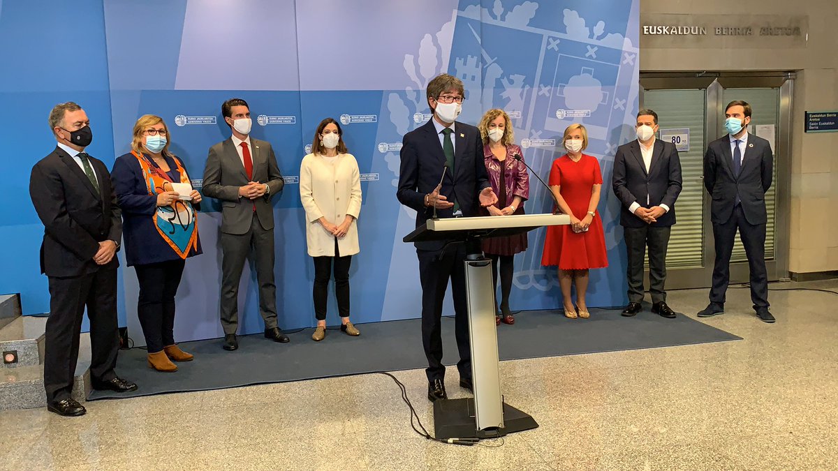 #Gasteiz ko alkate eta Eudeleko presidente @gorka__urtaran
eta lehen alkateorde
@md_etxebarria
parte hartu dute #EuskadiBonoDenda eta #EuskadiTurismoBono aurkezpenan
8,7 milioiko inbertsioa
5, 10 edo 20 €ko deskontuak hainbat modalitateetan https://t.co/k8vgIBTnCt
