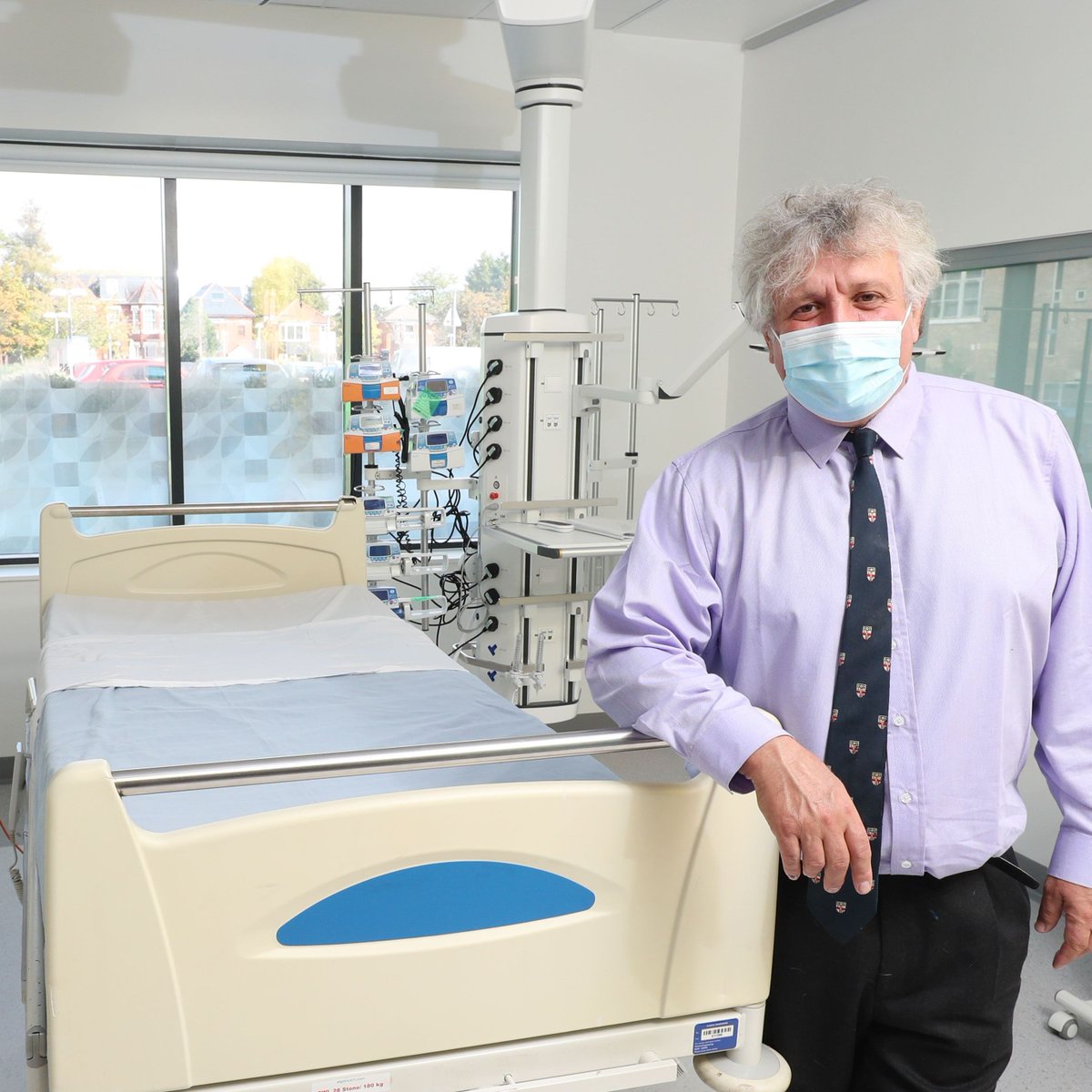 UHSFT's tweet photo. A £22m state-of-the-art intensive care unit will be opened @UHSFT this week, providing 22 new beds for the south’s most critically ill patients.

The new unit includes a number of key design features to enhance the patient experience. Find out more: https://t.co/5NupaNGTyh https://t.co/qYL1Y12Mqu