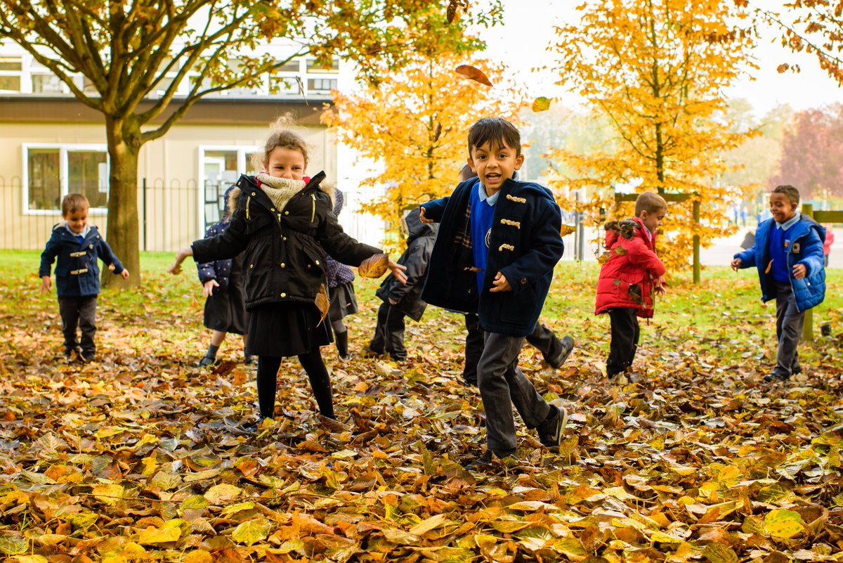 Today @DeHavPrimary became the first primary school to join our Trust.
We are excited to realise our vision of providing seamless, outstanding education for learners from 3 to 18 as they move from De Havilland to @OnslowStAudreys & @ChancellorsSch
#makingthedifferencetogether https://t.co/D5juKoJUzJ