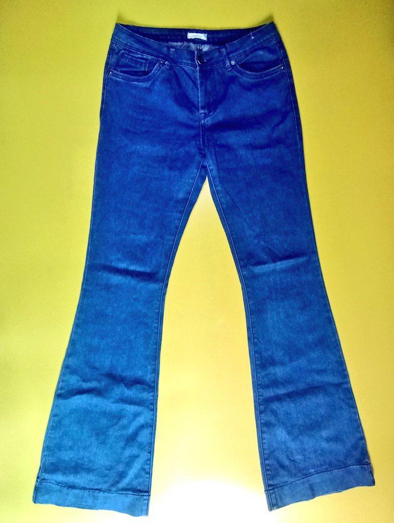 High waist jeansSize UK 12Length 44"N2,500Pls DM to order