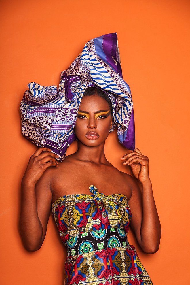 VickieRemoe's tweet photo. [#ARCHIVES)
A Duku Is A Crown Collection for #Printex Ghana
Date: Nov 2015
Creative Director - @VickieRemoe
Designs - Adama Kai (gone but never forgotten)
Photog - @MambuBayoh
Model - Miatta
Make up - Sharon Dulo
#africanfashion #fashion #africanprint #ghana https://t.co/gGLOX4m14K