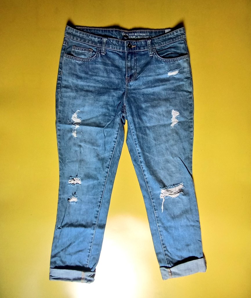 Boyfriend jeansSize UK 10/12N2,500Pls DM to order