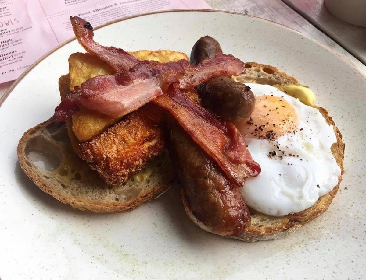 Do breakfast in style at Into the Woods! 

Open 7 days a week, 11am-8pm. 

Book a table at into-thewoods.co.uk 

📸: @munchenmaniaa (IG)