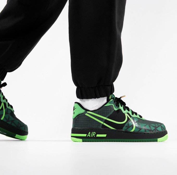 SOLELINKS on Twitter: Ad: Nike Air Force 1 React 'Naija' available in most  sizes via End US:https://t.co/Oj77QMcblR EU:https://t.co/UtrqRb65sG  https://t.co/b55nX2jwuf / Twitter