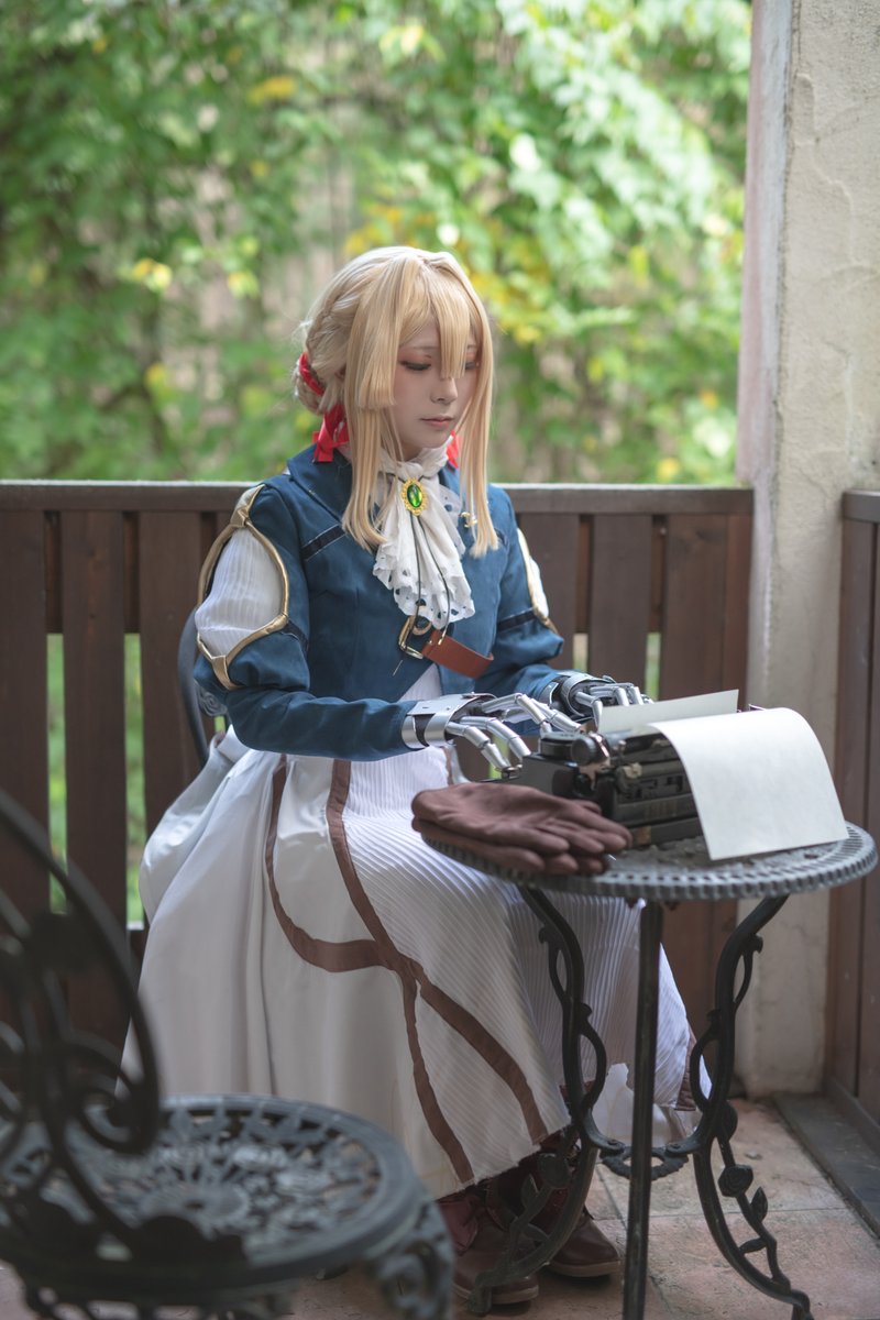 ナカノベ 手紙だと 伝えられるのです 素直に言えない心の内も 伝えられるのです Photo ダリ氏 Dali Cameko ベーコンコスプレ調理済タグ ヴァイオレット エヴァーガーデン コスプレ ４k対応しています ぜひ長押しして高画質でみてください T