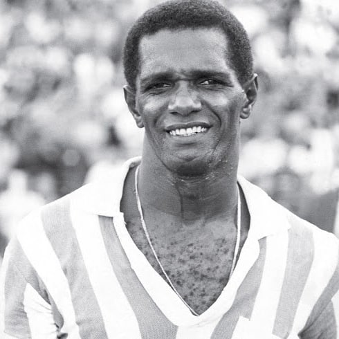 elprimer_grande's tweet image. Lamentamos comunicar que, a sus 8️⃣0️⃣ años, falleció Walter Machado da Silva. El ex jugador brasileño vistió la camiseta de #Racing entre 1968 y 1969, donde disputó 28 encuentros y marcó 18 goles.

¡Descansá en paz, Batuta!
#ElPrimerGrande