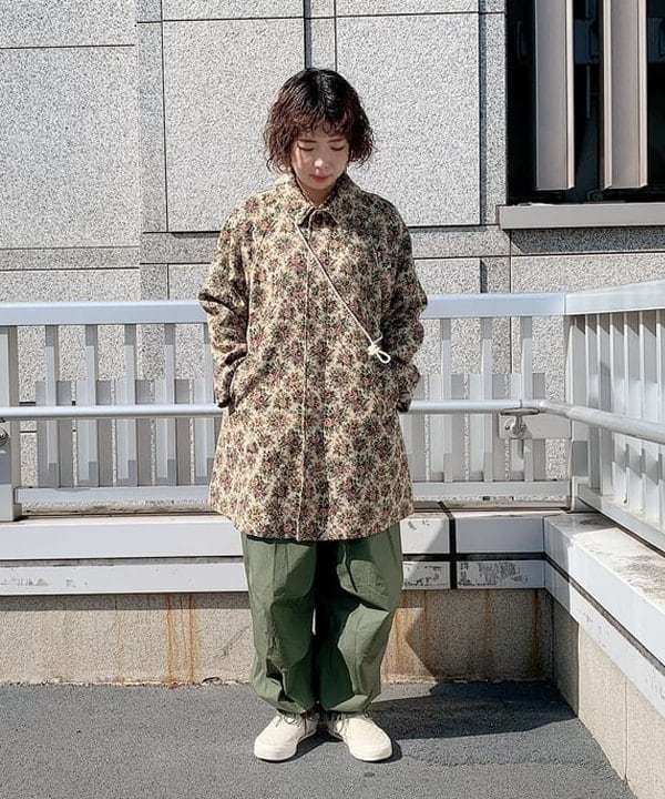 BEAMS BOY＞美しい刺繍とAラインシルエットが可愛いゴブラン織りコート