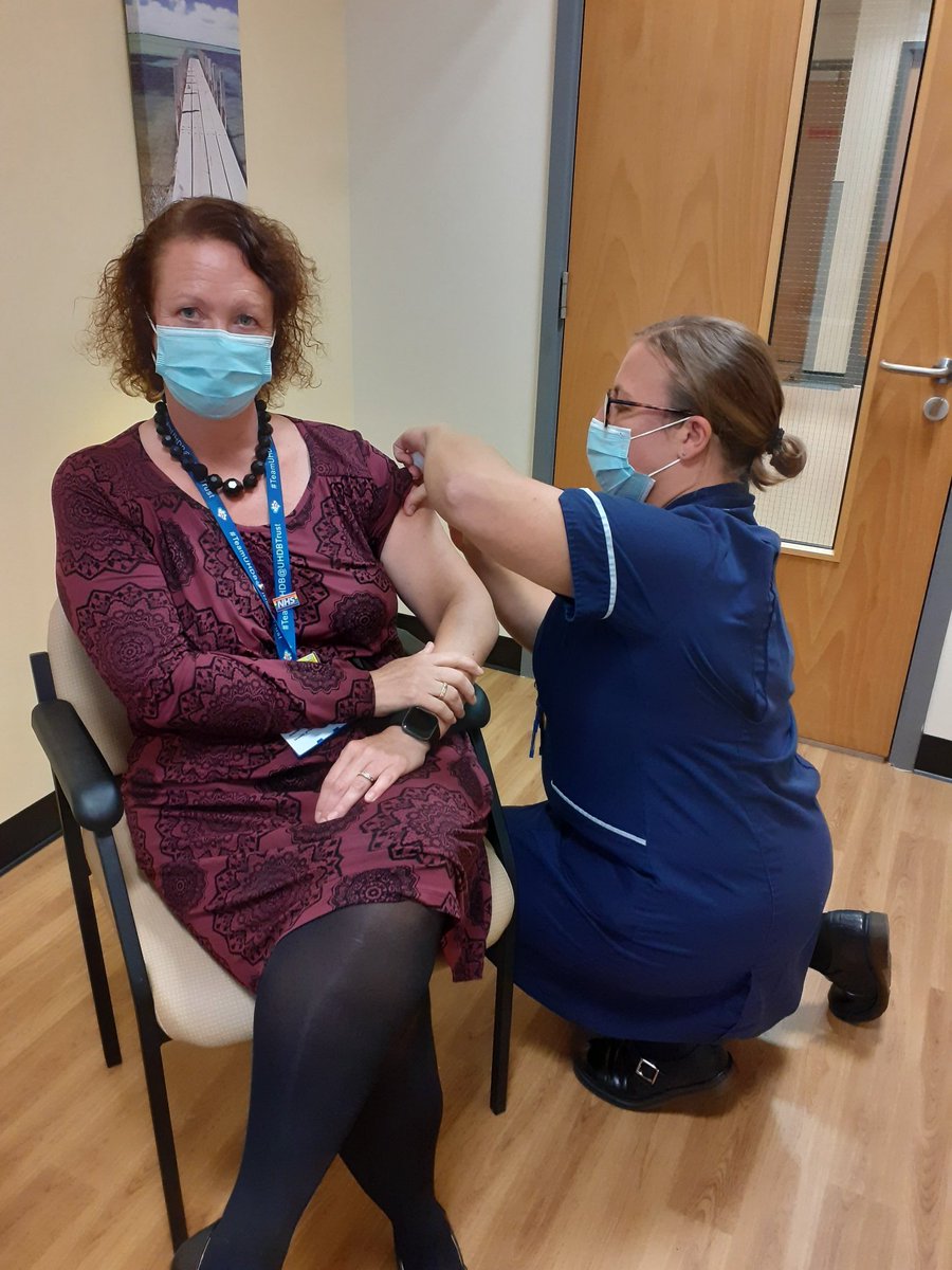 hill_karenhill3's tweet photo. @UHDBTrust @amrawlings is a #FluFighter #ProtectingPatients #ProtectingColleagues #ProtectingFamily #ProtectingSelf
Thanks @emmakimber1979 👍 https://t.co/hnPqbn4BCJ