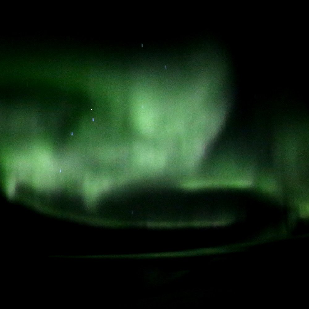 wtz's tweet photo. Some parts of the U.S. may get to see northern lights #northernlights
#iceland #AuroraAustralis
#AuroraBorealis #airplaneview #flight #overatlantic https://t.co/h8FurPGR5t