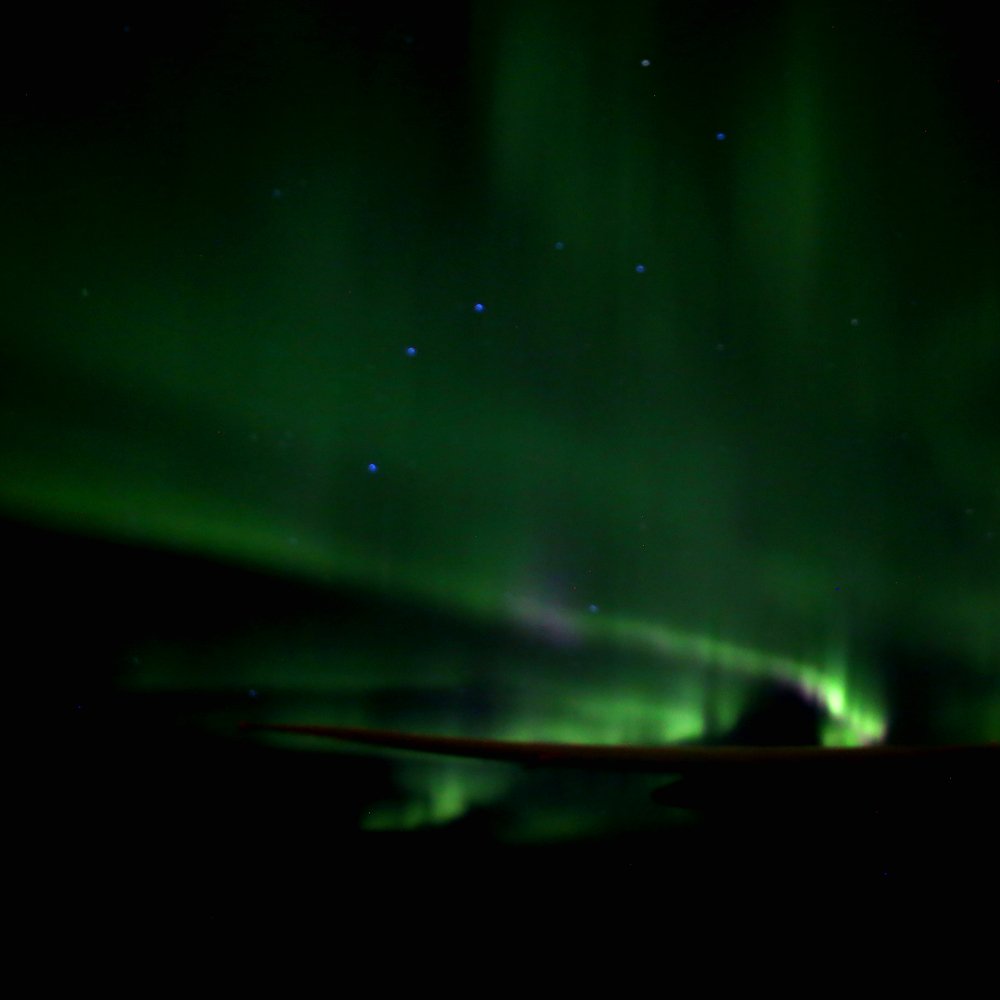 wtz's tweet photo. Some parts of the U.S. may get to see northern lights #northernlights
#iceland #AuroraAustralis
#AuroraBorealis #airplaneview #flight #overatlantic https://t.co/h8FurPGR5t