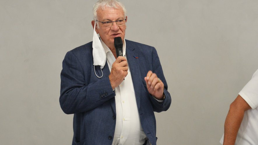 MidiLibreMillau's tweet photo. Parc naturel régional des grands causses : 1 283 € pour le président, 661 € pour le bureau https://t.co/XTUgObsq74 https://t.co/0T2Cy1Hn3V