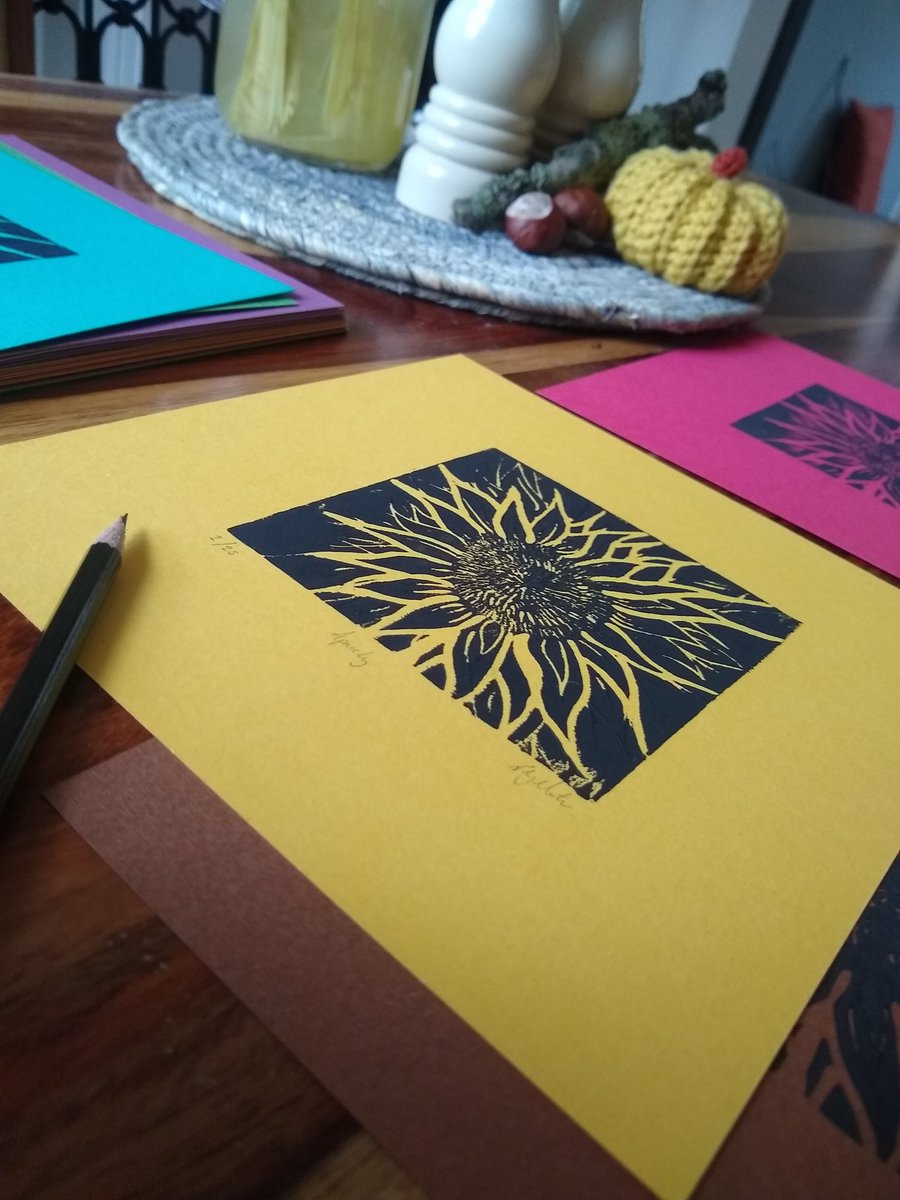 _NaoiseMartin's tweet photo. Et voila! 25 'Apricity' prints hand-made, signed and en route to @HotBedPress for this years' #2020printexchange as part of PLA/GUE Print Collective! 

Thoroughly enjoyed being involved and getting stuck back into some old school printing methods! #woodenspoonsftw!
🥰🌻 https://t.co/AdBM4k3UB2