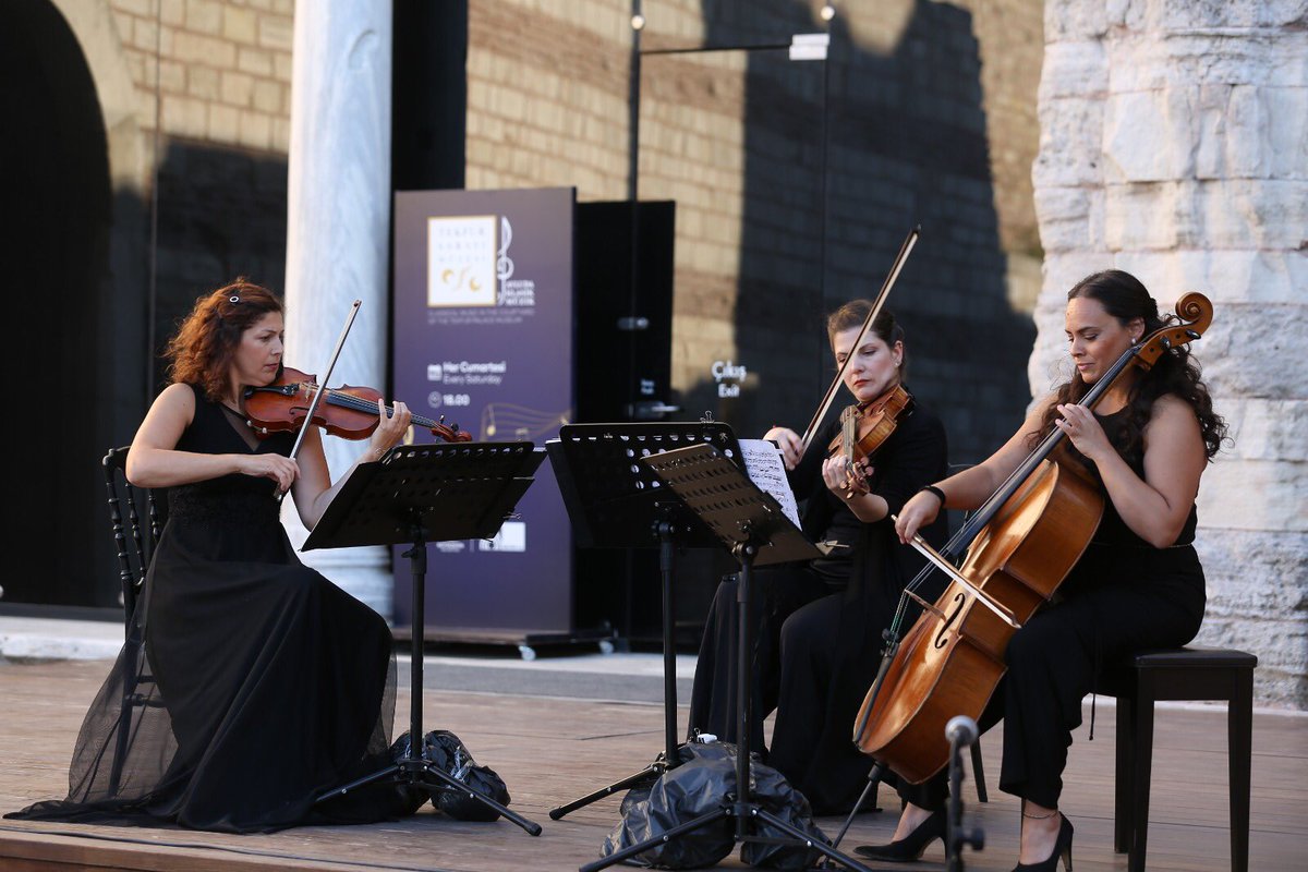 “Tekfur Sarayı Müzesi Klasik Müzik Konserleri” kapsamında 15 Ağustos Cumartesi günü gerçekleşen Lepidus Ensemble✨ konserimiz, kaçıranlar için şimdi Kültür İstanbul, YouTube kanalında!💫

youtu.be/Jic_KH8ecls