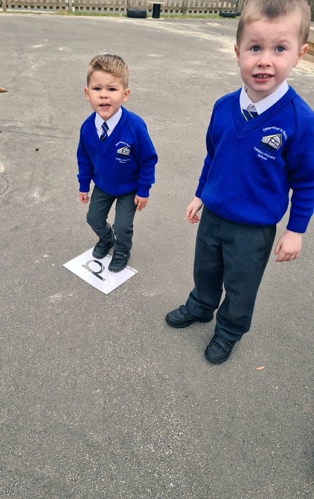 RSW_LPS's tweet photo. We did our phonics outside today. We had to run to the correct sound! @REC_LPS @Writing_LPS #ROCKINGROBINS https://t.co/0FgfqmBkDb