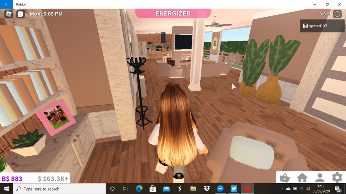 Steph On Twitter My Recent House Build Very Aesthetic Upside Down Build With An Infinity Pool And Yes You Can Sit On The Wall Basicallyblxbrg Bloxburgnews Bloxburgbuilds Bloxburg Aesthetic Infinitypool Wishicouldlivehere Https T Co - roblox character sitting down aesthetic