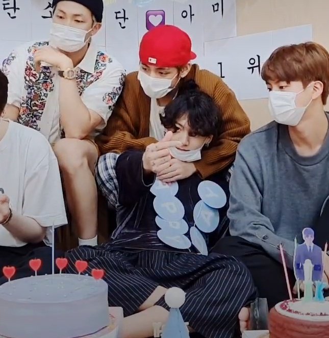 This is just a start of September (September 1 Jk& #39;s vlive birthday)