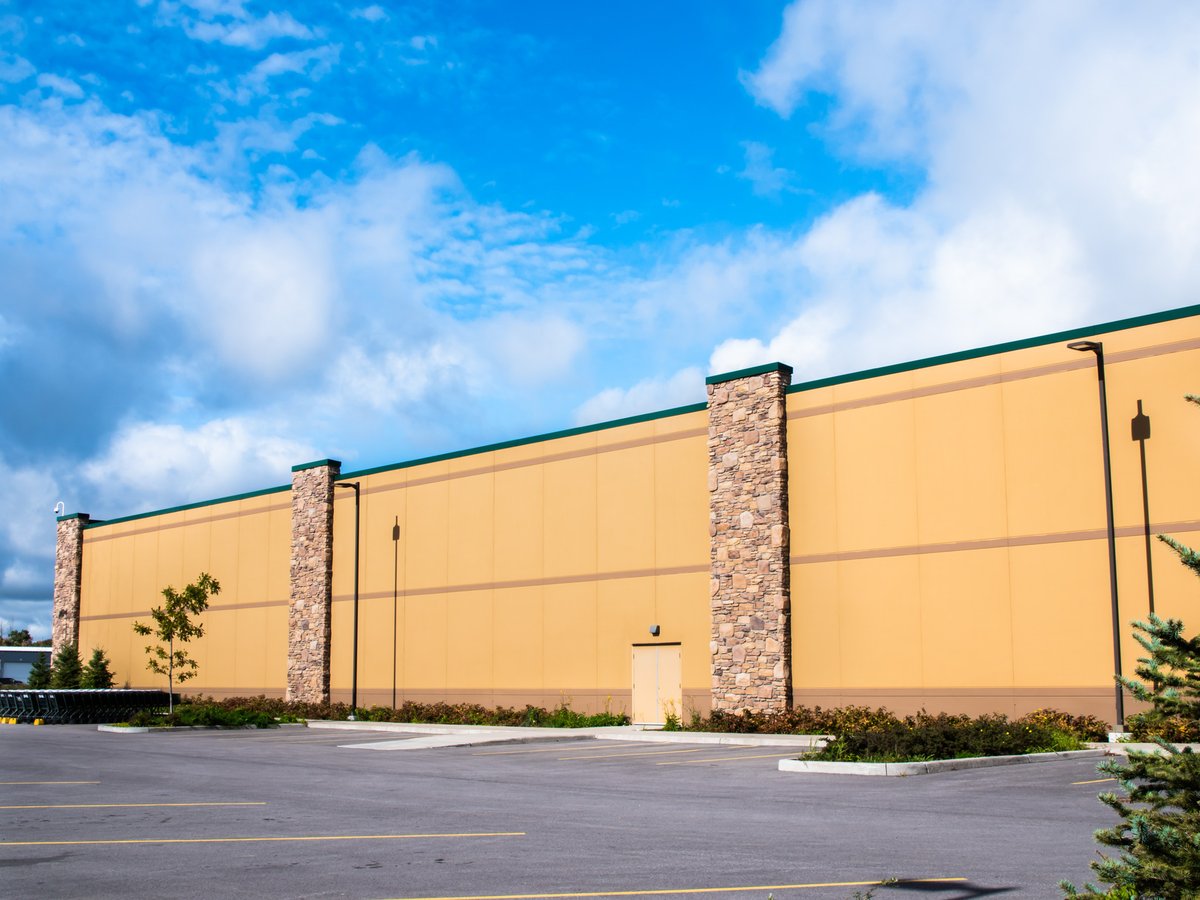 CentralPrecast's tweet image. Our precast panels are TOUGH. This structural cladding was specially manufactured for Cabela's in Kanata to support the building's roof along its entire perimeter. See how we did it here: bit.ly/3cqY8uU
#precast #structural #highperformanceconcrete