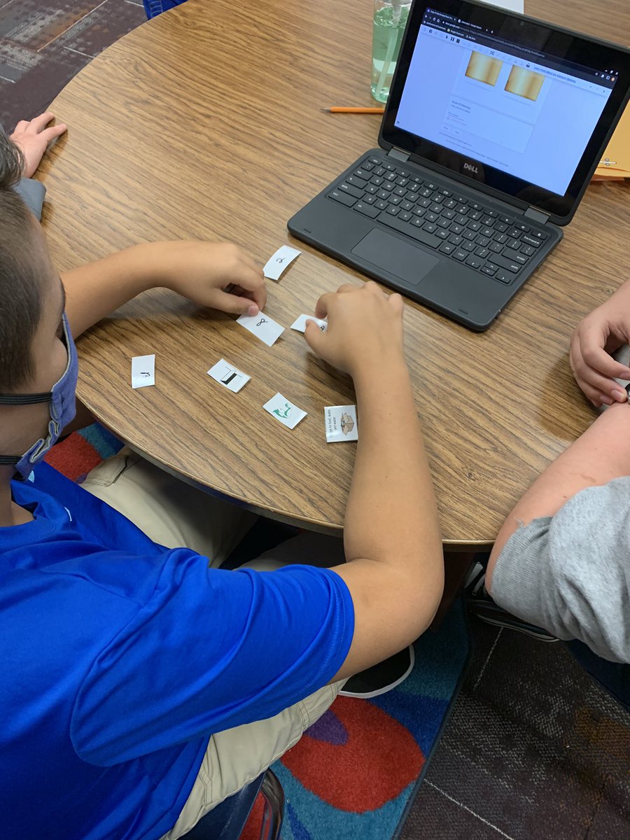 joneSCIENCE5's tweet photo. Can you escape the cell escape room? #wearegms #7thscience https://t.co/6ZfJvEs62u