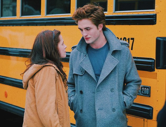 robstenarchive's tweet photo. ❝𝑹𝒖𝒏, 𝑩𝒆𝒍𝒍𝒂, 𝒓𝒖𝒏. 𝑰 𝒍𝒐𝒗𝒆 𝒚𝒐𝒖 𝒕𝒐𝒐 𝒎𝒖𝒄𝒉, 𝒇𝒐𝒓 𝒚𝒐𝒖𝒓 𝒈𝒐𝒐𝒅 𝒐𝒓 𝒎𝒊𝒏𝒆.❞ #KristenStewart #RobertPattinson https://t.co/KaAJvWjWhZ