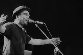 one of my bucket list was to see this guy sing live, and still regretting that it won't tick off. Happy birthday Bung Glenn.