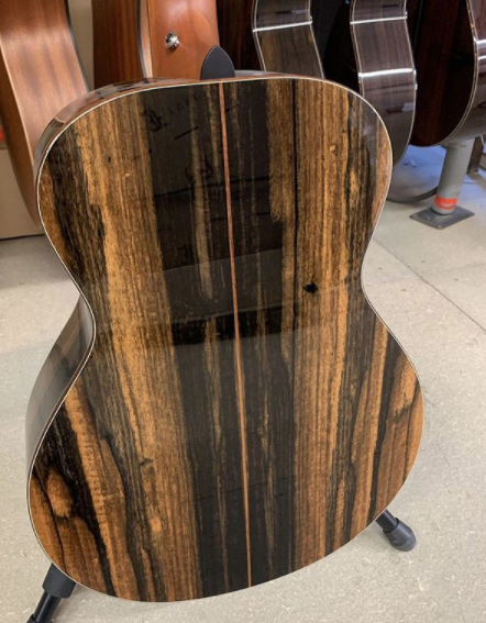 FurchGuitarsUK's tweet photo. Our special lacquer and buffing done by skilled workers is the perfect combination. That's why the finish is so gorgeous! Don't you think? 😍 
Check us out on Instagram > https://t.co/lOS6AahXbw https://t.co/i17sADbgyK