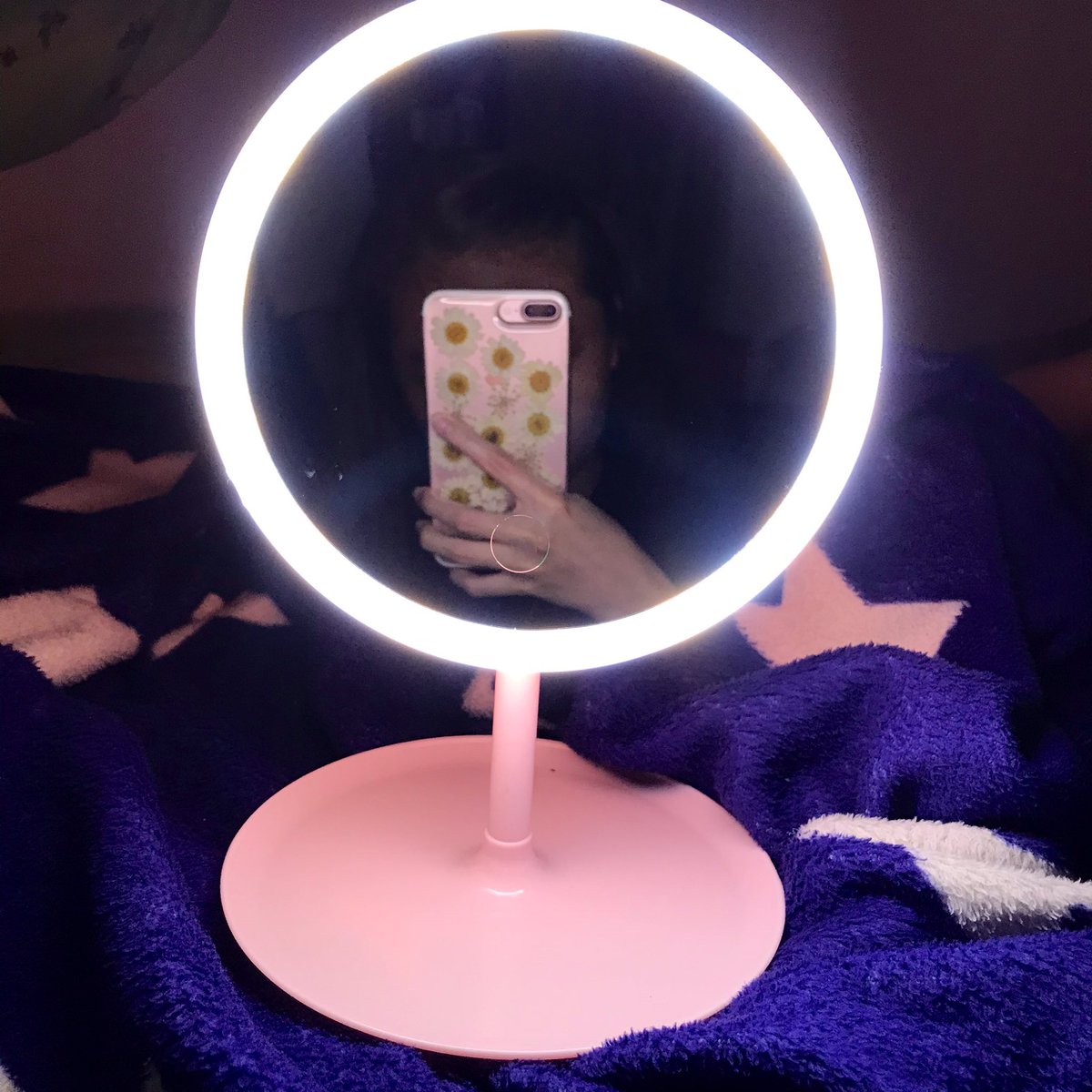 bootifulblooms's tweet photo. #BootifulFEEDBACK
Look at our gorgeous LED Mirror! Now you can take a mirror selfie even in the dark 😎
Pssst, I think you should get one for yourself....... https://t.co/JcRV7yg1Db