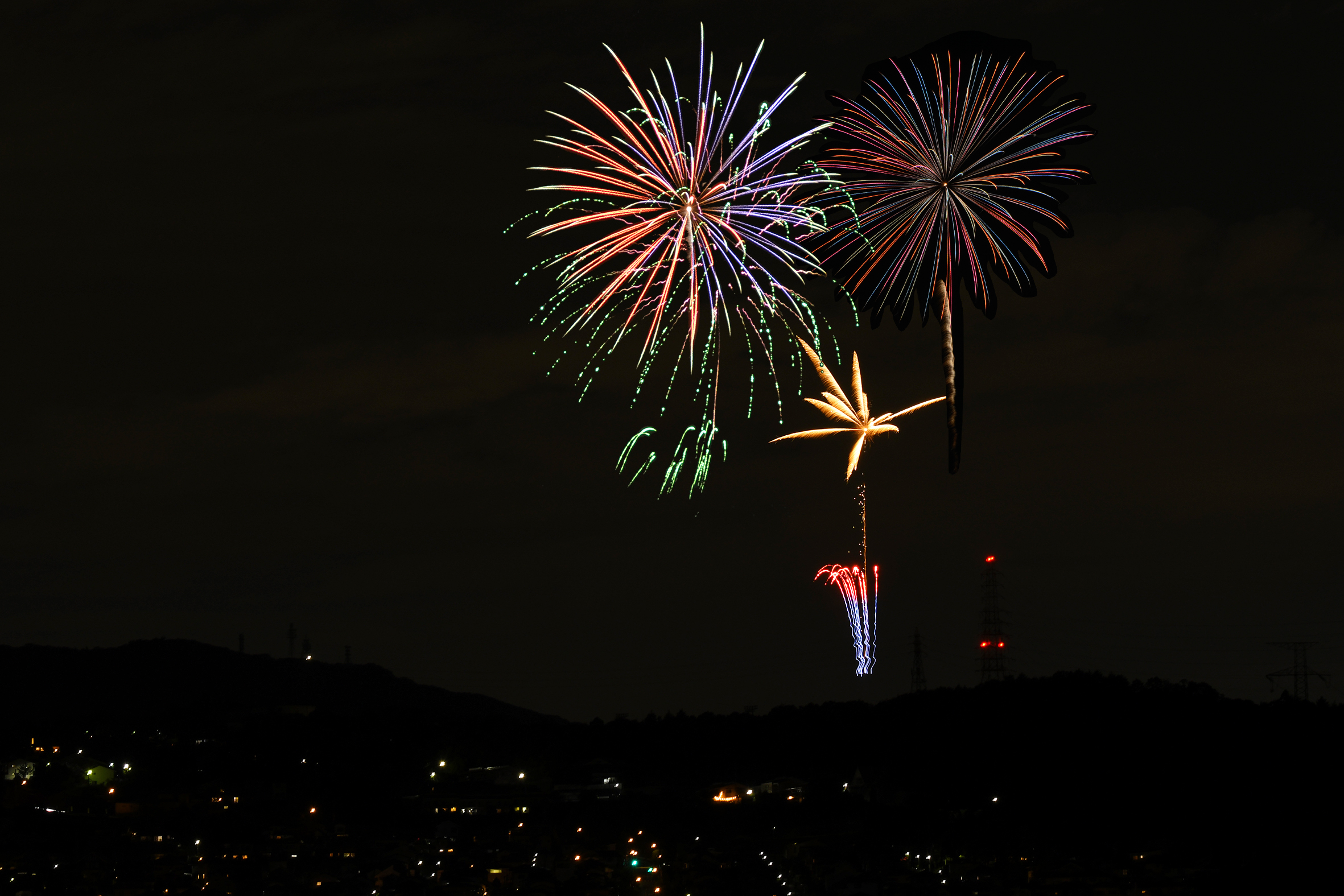 いこまタケ た ま や タケ 昨日の花火は見タケ コロナの影響でイベントなどが中止するなかで 少しでも地域の皆さんに元気を出してもらおうと 生駒商工会議所青年部が企画しタケ 病気がなくなることへの祈りも込めているタケ 見られなかった人に