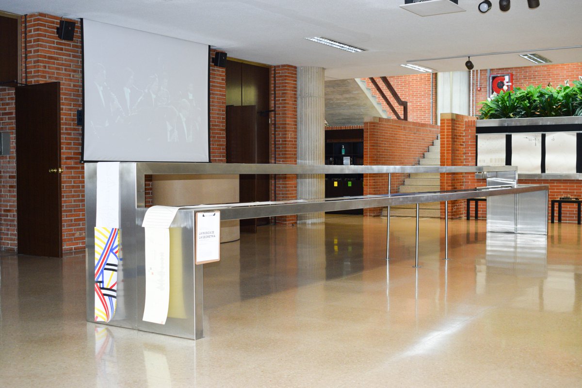 etsaunav's tweet photo. 📢📢Ya está en el hall la segunda exhibición del Laboratorio de Geometría y Forma 1. Estará en #ETSAUNAV hasta el 6 de octubre.  Simultáneamente se puede ver de forma online en: https://t.co/M7q6NejLHy https://t.co/7zPw7vJDYW
