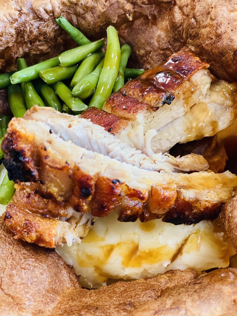 Celebrating British food week I wanted to impress our costumer with an amazing Giant Yorkshire pudding served with crispy pork belly, mash and gravy @ServestFoodCo @AngelHillFood