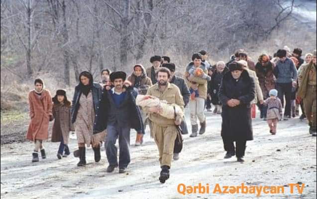 30 years ago @AzeCommunityNK were #forciblydisplaced from #NagornoKarabakh. 

@UN
@USEmbassyBaku
@usembarmenia 
@OSCE 
@FranceBakou 
@AmbaFR_Armenie 
@mfa_russia 
 - Do you remember this? Yes, you do remember! 
- We are going back home NOW! 

#EnoughIsEnough 
#back2Karabakh