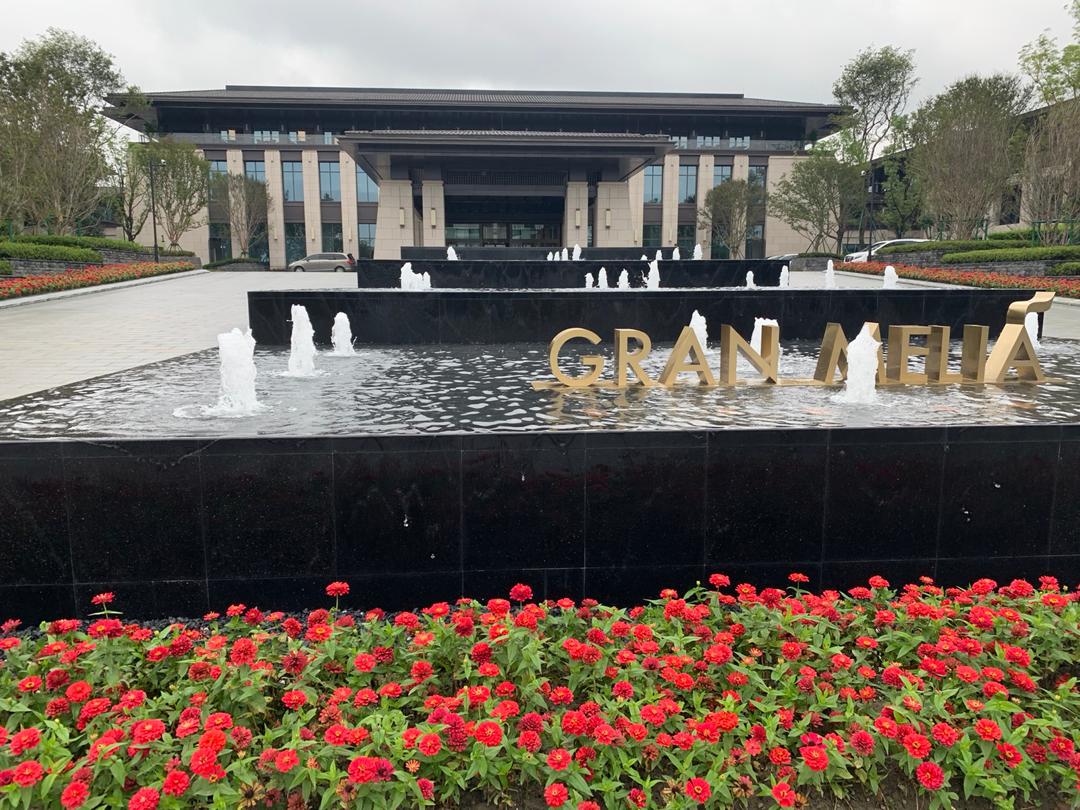 jlarandar's tweet photo. @GabrielEscarrer: "Orgulloso de abrir el Gran Meliá Chengdu, resort urbano de 265 grandiosas habitaciones que integra  la esencia histórica de la cultura china Shu-Han, con el lujo moderno y con la hospitalidad española por excelencia de @GranMeliaHotels #StaySafeWithMeliá" https://t.co/kGSGbiM8a8