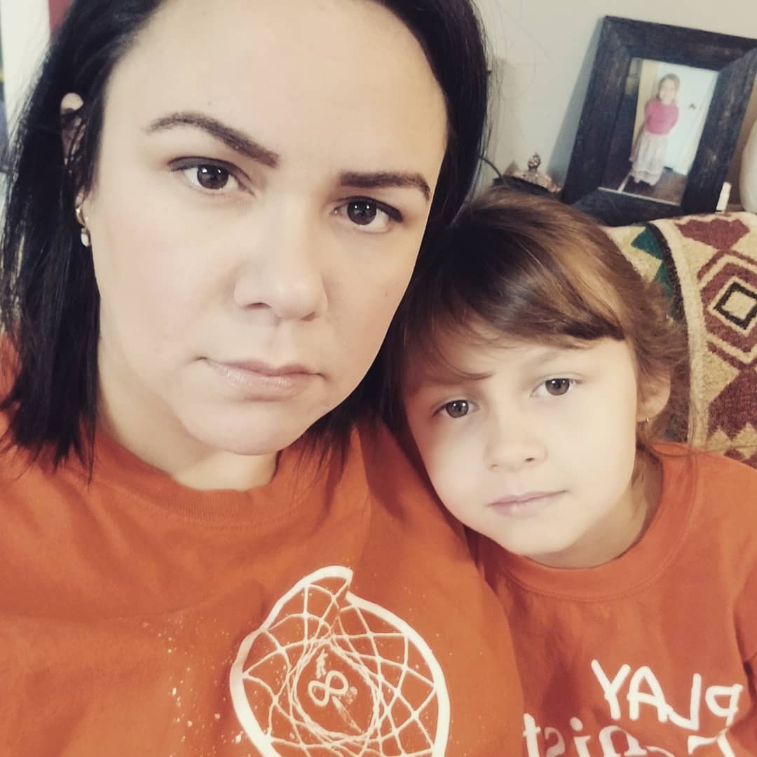 DistantStarKwe's tweet photo. Today is #OrangeShirtDay - we all need to do our part to get educated and lift up the voices of Indigenous people everywhere and put a stop to the ongoing racism and discrimination in Canada.

#orangeshirtday2020 #evergooduLUL #lulimpact #maamwi https://t.co/Qj7yFjjFOj
