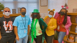 5th House Spirit Day at the! Each house name is a Latin word that means a positive character trait and corresponds with a color:
• Animo- courage -BLUE
• Quantum- respect -YELLOW
• Viribus- strength -GREEN
• Integritas- integrity-PINK