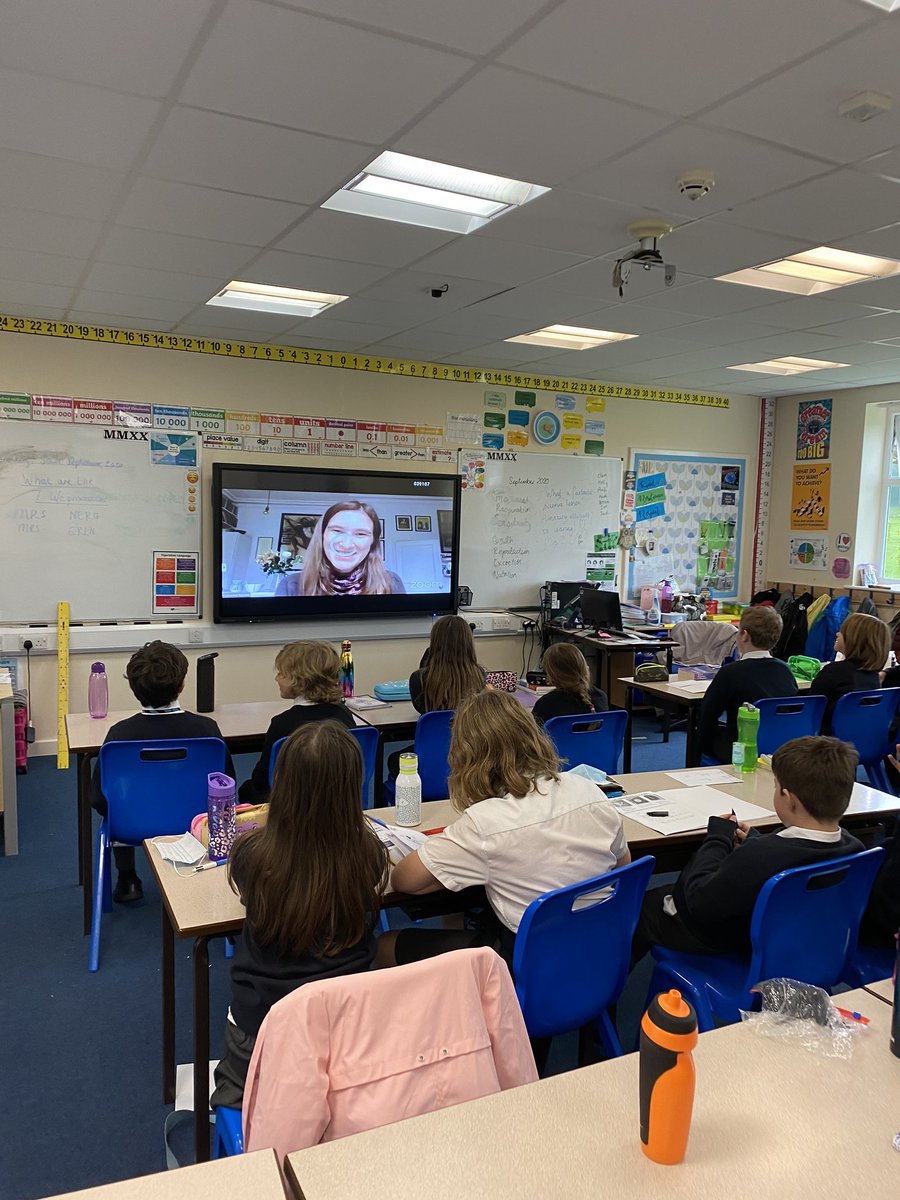 valleygardensnt's tweet photo. Year 5 are listening to the fantastic author, Katherine Rundell talking about her books and the inspiration behind them. Thanks to @7Stories #authorsinschools #vgmsreading https://t.co/gnDsAToHtQ