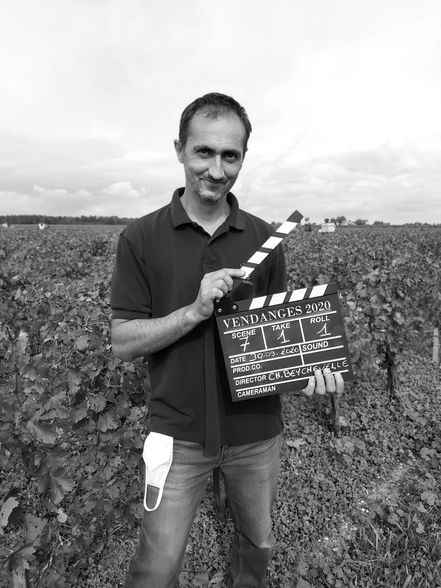 Le clap de fin des vendanges par David Lafosse notre chef de culture, après 3 semaines de travail acharné.
End clap by David Lafosse, vineyard manager, after 3 weeks of hard work.
#harvest2020