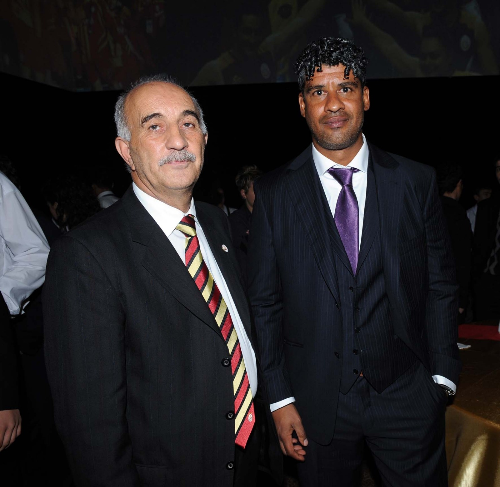 Galatasaray eski teknik direktörü Frank Rijkaard 58 ya  nda.. Mutlu y llar Rijkaard... Happy birthday Rijkaard 