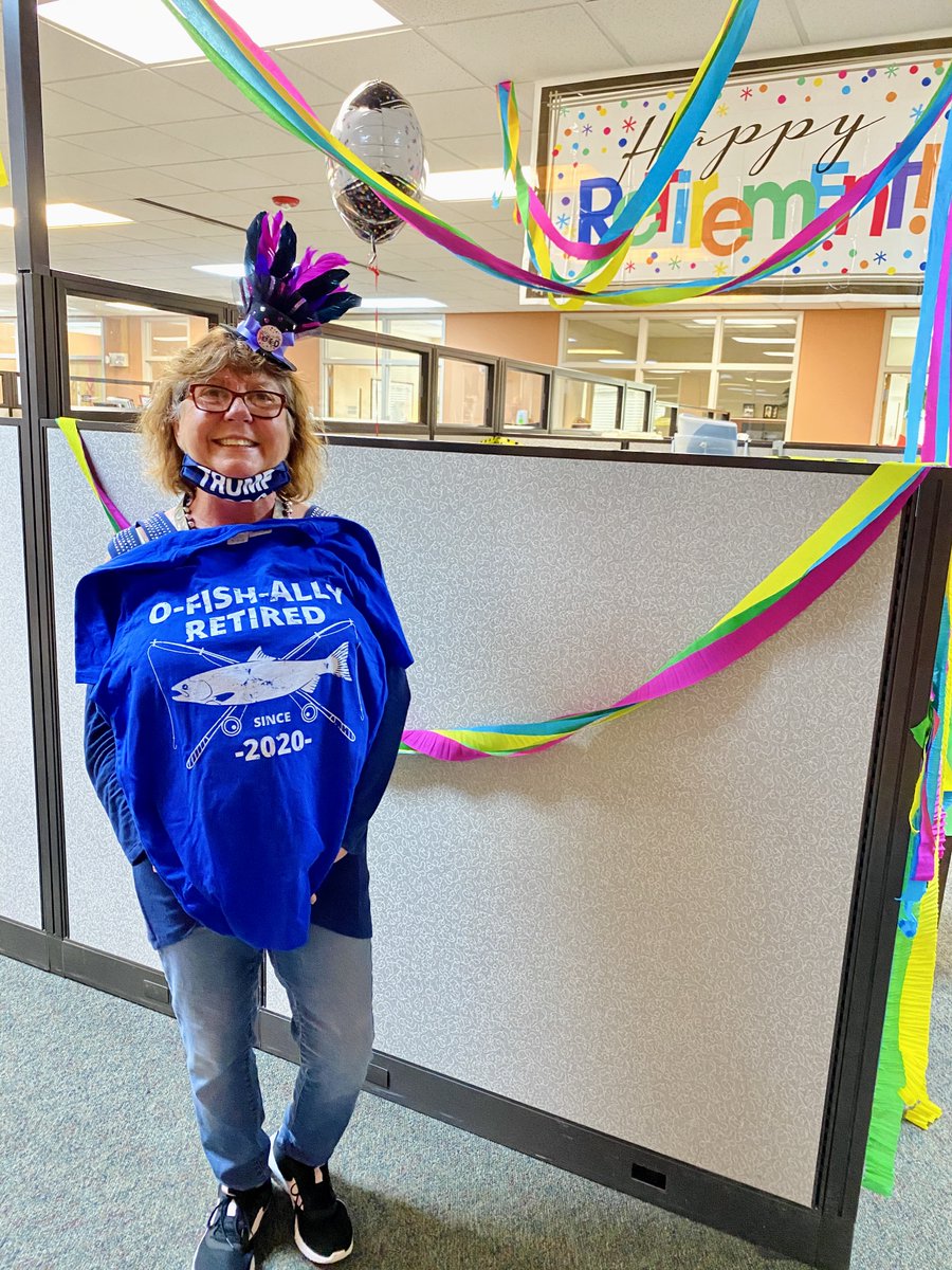 easternrad's tweet photo. β¨πΉ37 YearsπΉβ¨ Happy retirement, Lisa!!!! We are so thankful and honored that you chose to be a part of the Eastern Radiologists family for 37 years. Today, we celebrate YOU! π€©ππ₯³ #EasternRad https://t.co/KxH0rdtpq1